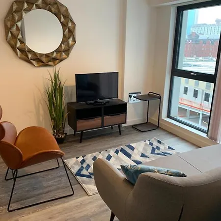 Charles Hope Apartment *